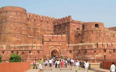 Delhi, Agra and Vanarasi Tour